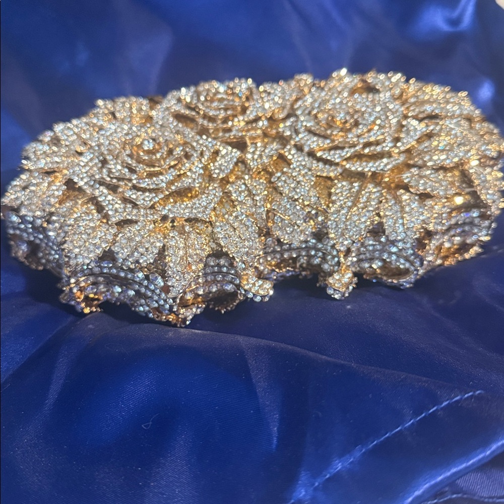 Gold and Silver Floral Clutch - Picture 10 of 10